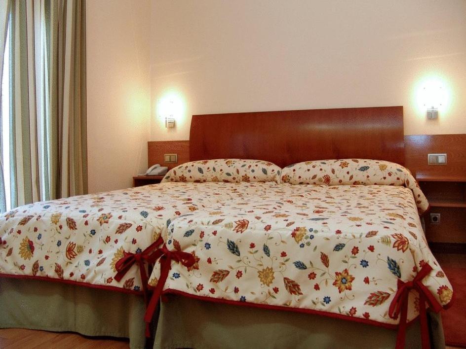 Complejo El Carrascal Hotel Muñana Buitenkant foto